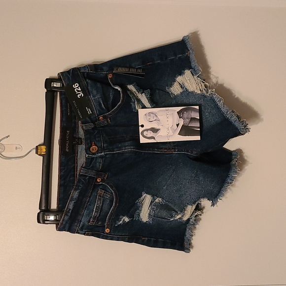 Kendall + Kylie The Icon Short